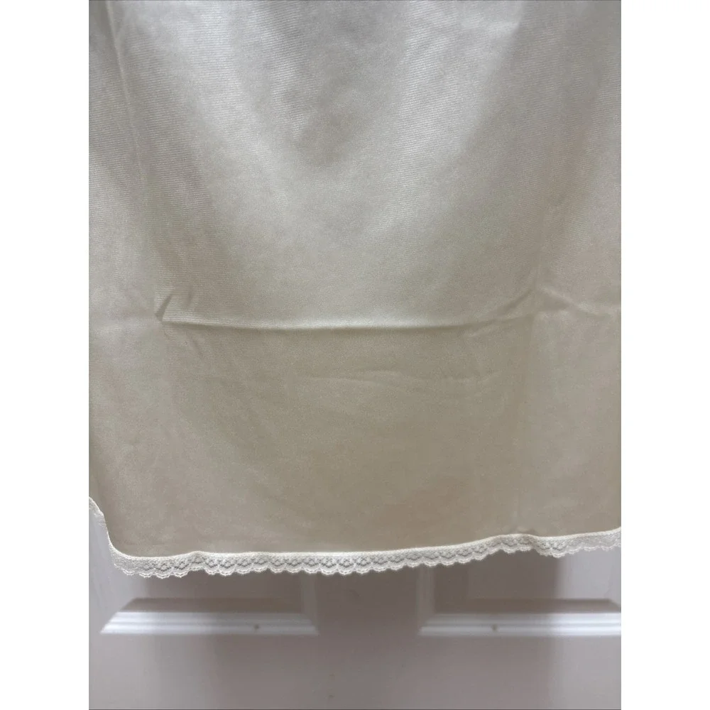 Vanity Fair | Intimates &amp; Sleepwear | Vanity Fair Vintage 9s Ivory ...